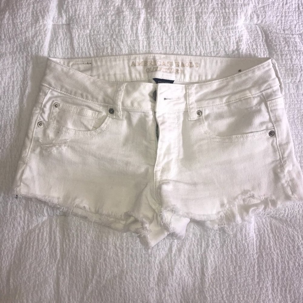 AMERICAN EAGLE DENIM SHORTS